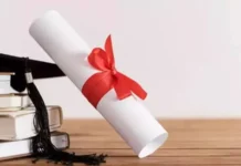 ÜNİVERSİTE SINAVINA GİREN ÖĞRENCİ SAYISINDA AZALIYOR