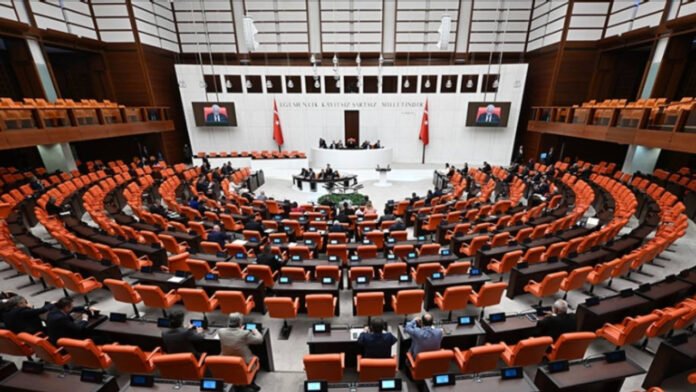 tbmmde-iran-zirvesi-bakan-fidan-ve-guler-kapali-oturumda-bilgi-verecek-j8la