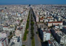 ANTALYA’DA KONUT BUNALIMI TIRMANIYOR