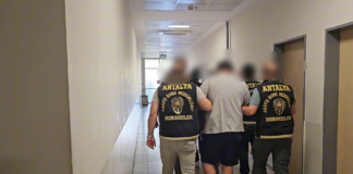 SİNYAL KESİCİ KULLANAN HIRSIZLAR YAKAYI ELE VERDİ